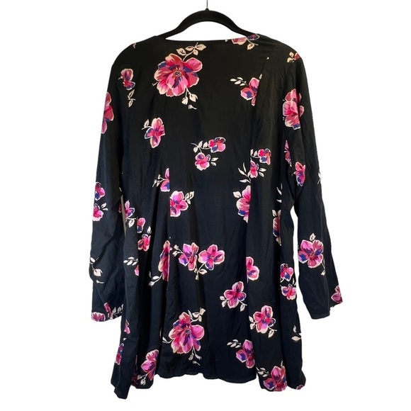 Torrid Women's Blouse L Black Pink Floral Long Sleeve - Picture 11 of 13